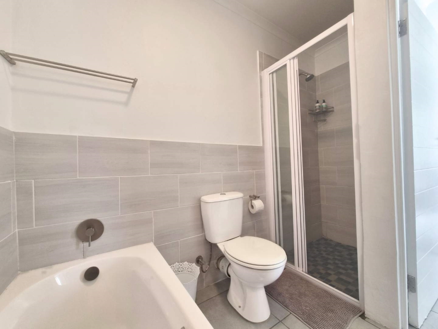 2 Bedroom Property for Sale in Westcliff Western Cape